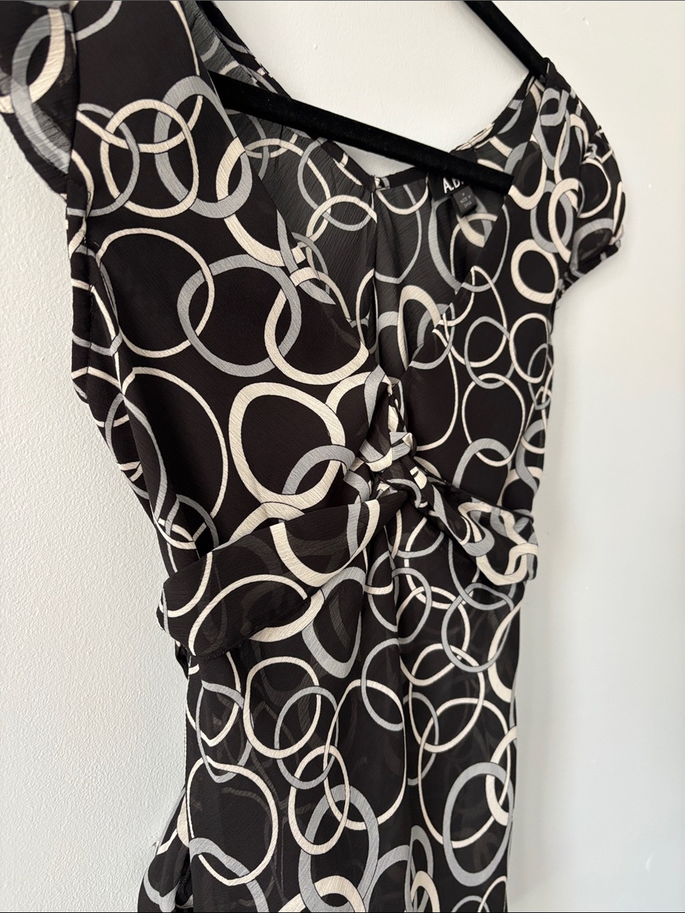 A. Byer Black Blouse with White Ring Print and Front Knot - Picture 5 of 8